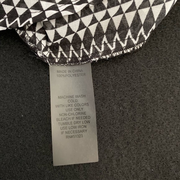 Chaus White and Black Geometric Print Blouse - Picture 7 of 7